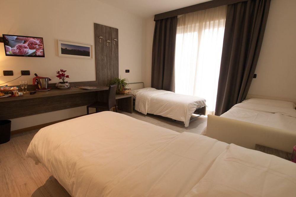 Hotel Le Soleil Challand-Saint-Anselme Zewnętrze zdjęcie
