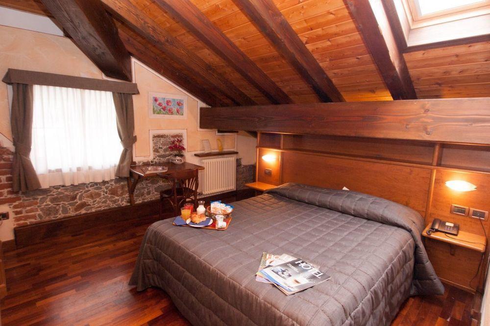 Hotel Le Soleil Challand-Saint-Anselme Zewnętrze zdjęcie